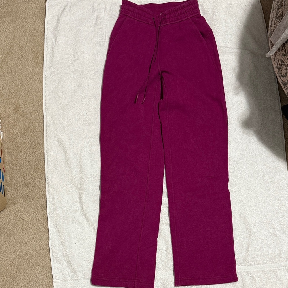 Lululemon Athletica Magenta Loungeful Pants 0